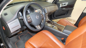2010-Jaguar-XF-interior-Luxury-Car-Magazine