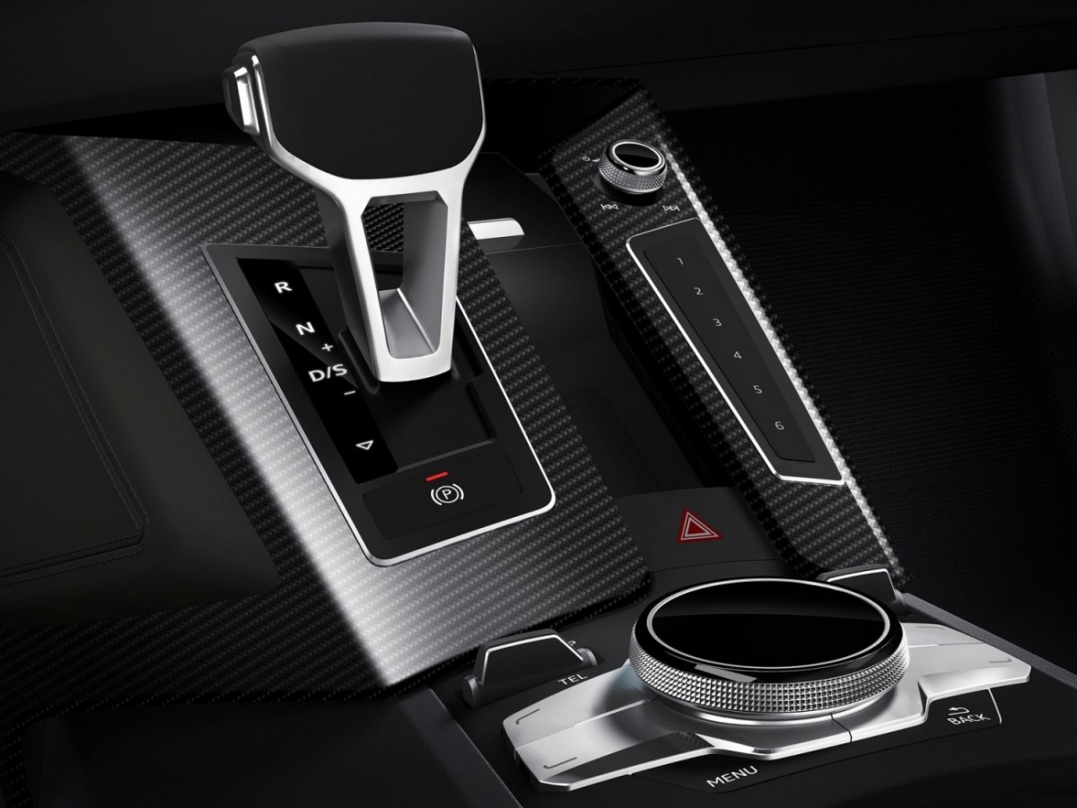 Audi Sport Quattro Concept 6