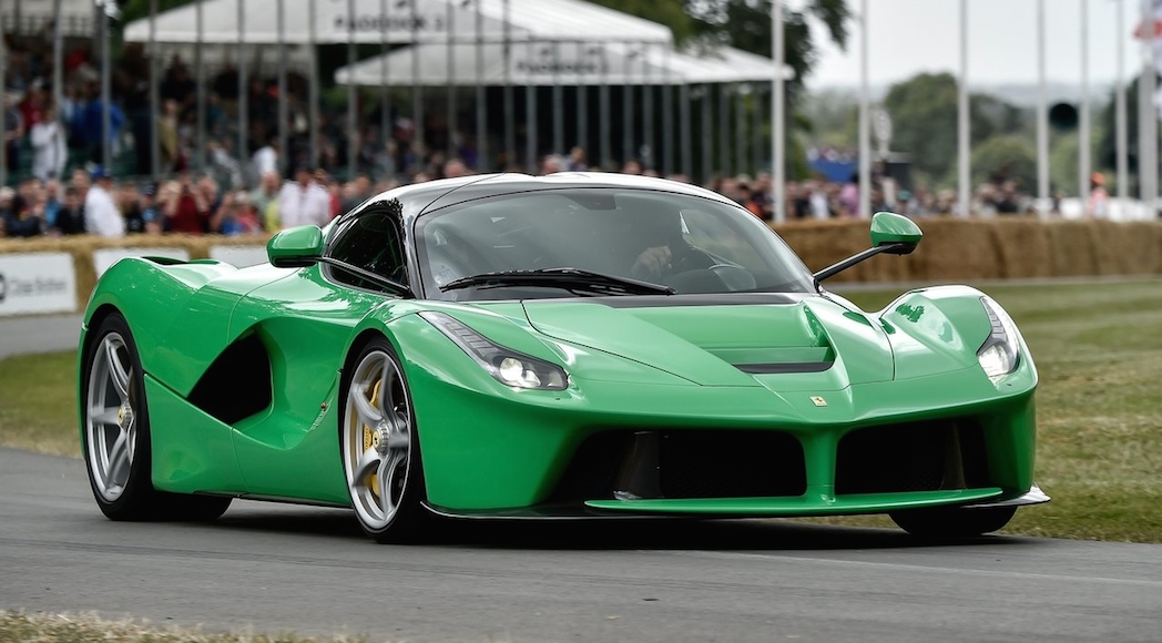 2-Ferrari-LaFerrari_2014_1280x960_wallpaper_09