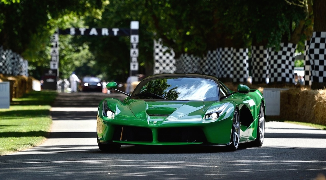 3-Ferrari-LaFerrari_2014_1280x960_wallpaper_0b