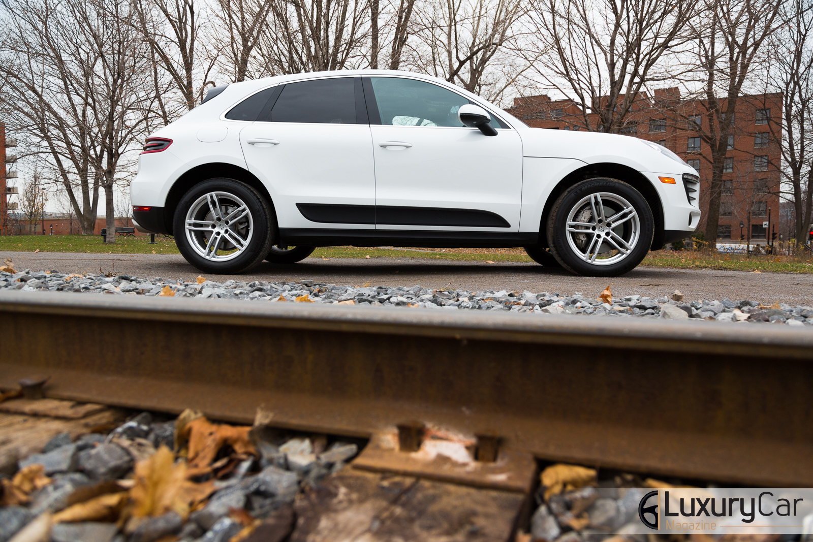 Porsche-Macan-S-2015-19