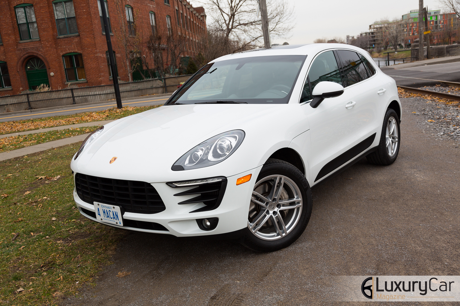 Porsche-Macan-S-2015-2