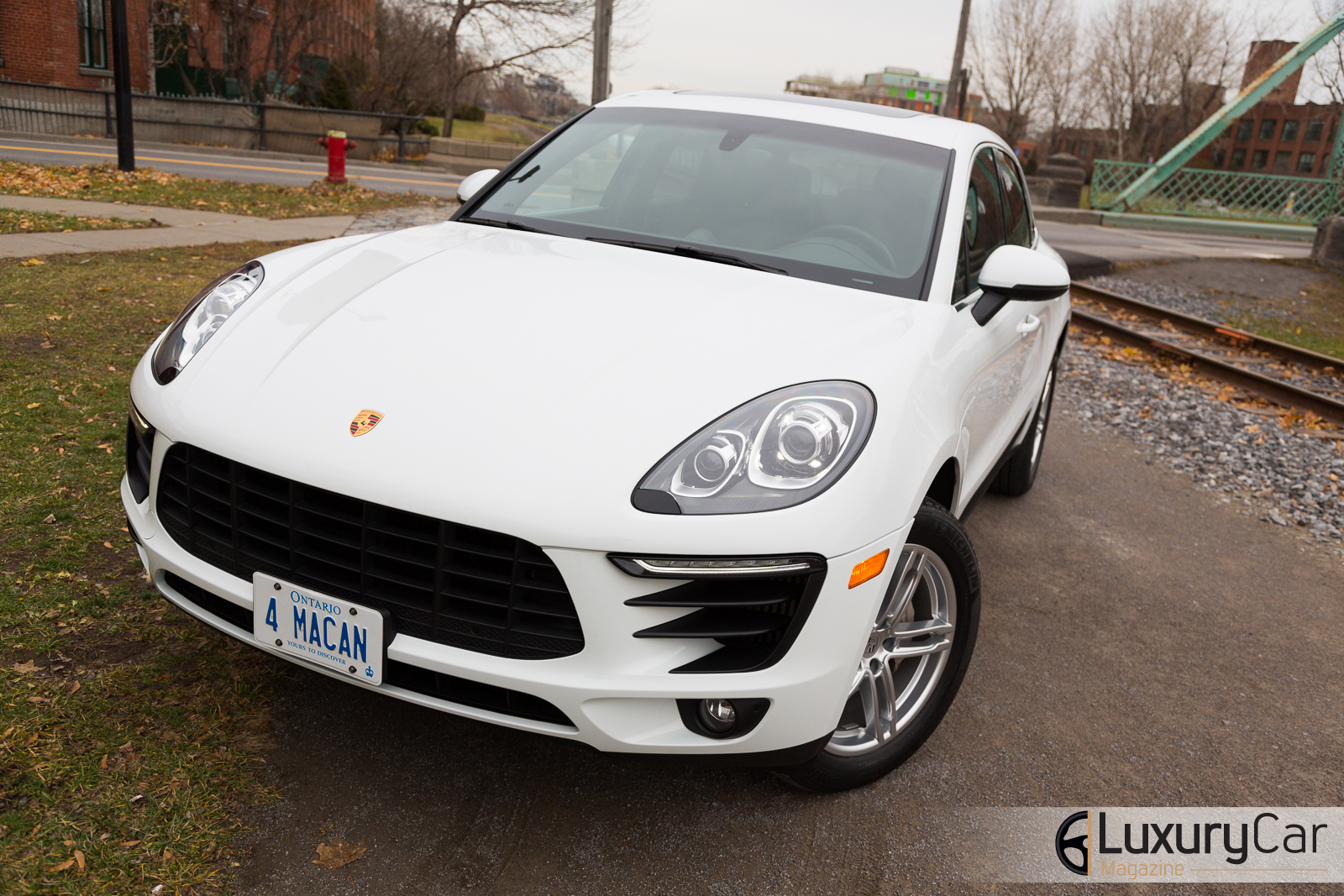 Porsche-Macan-S-2015-3