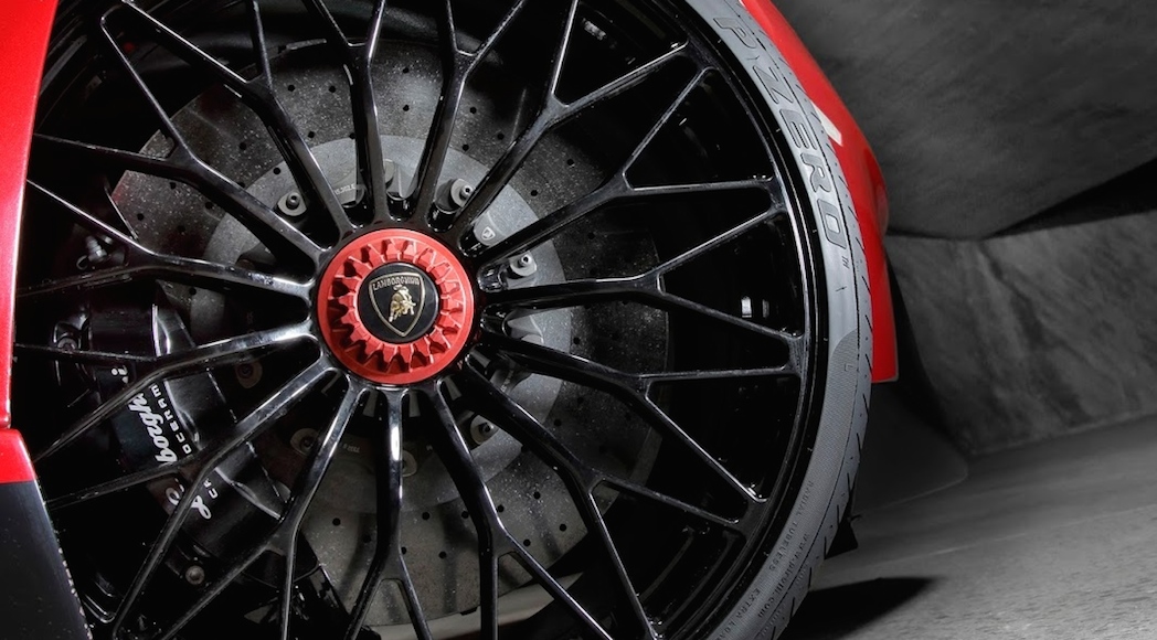 13-Lamborghini-Aventador-SV-Carscoops16