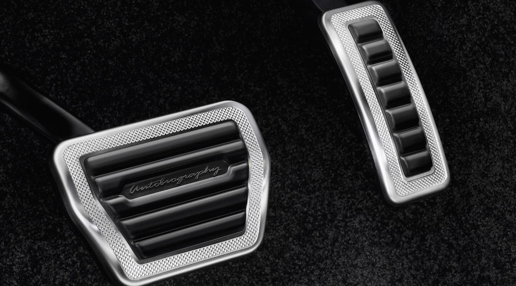 14-Range-Rover-SVAutobiography-17