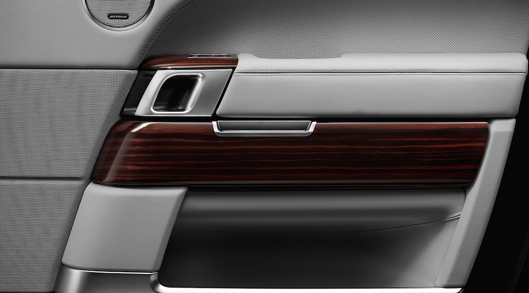 15-Range-Rover-SVAutobiography-11