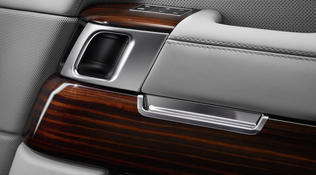 16-Range-Rover-SVAutobiography-10
