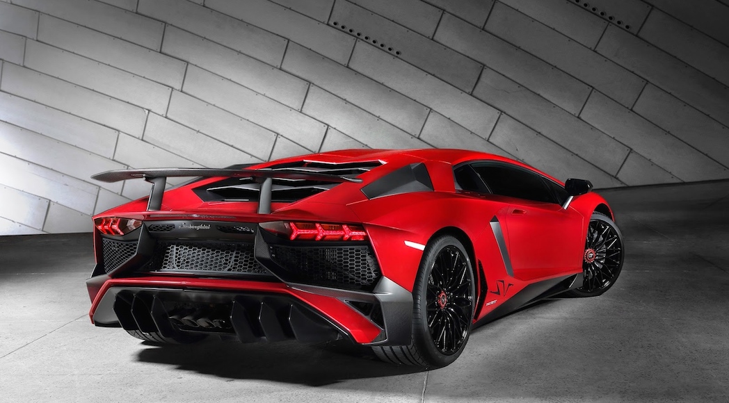 8-Lamborghini-Aventador-SV-Carscoops9