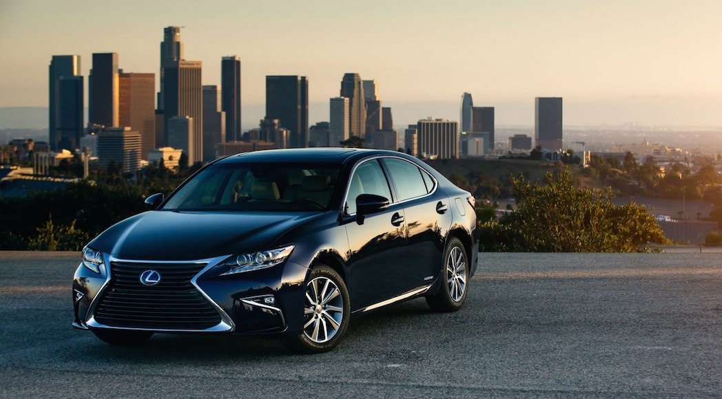 17-2016-Lexus-ES300h7