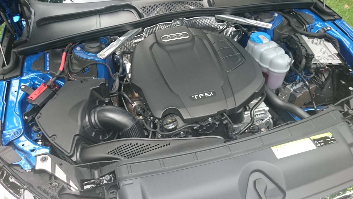 Audi A4 2017 (3)