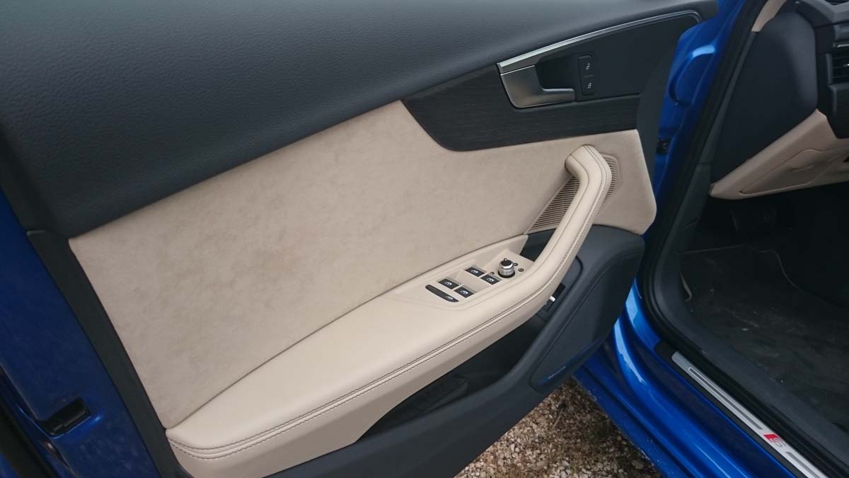 Audi A4 2017 (32)