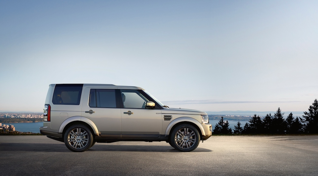 17-Land-Rover-Discovery-Graphite-2