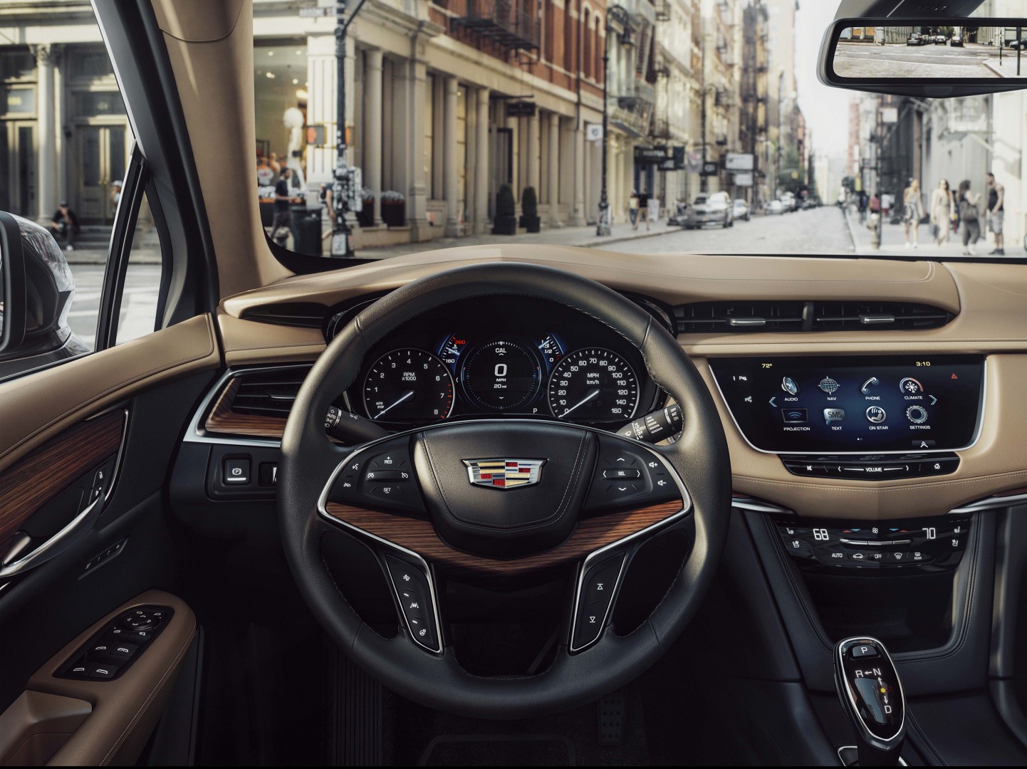 2017 Cadillac XT5 luxury crossover