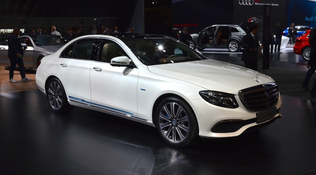 Mercedes-Benz E350e 4Matic 2017-1