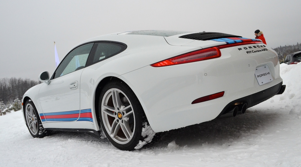 2-Porsche 911 Carrera 4 GTS-2