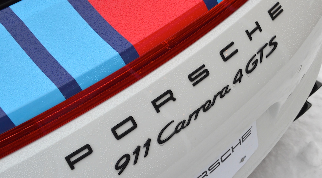 3-Porsche 911 Carrera 4 GTS-3