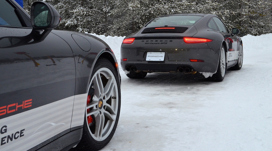 36-Porsche 911 Carrera  GTS-7