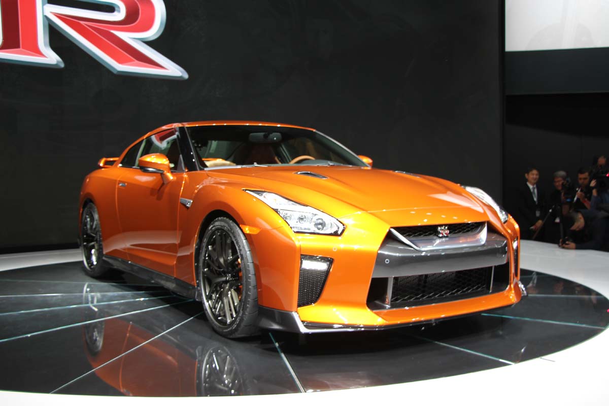 Nissan GT-R 2017 (10)