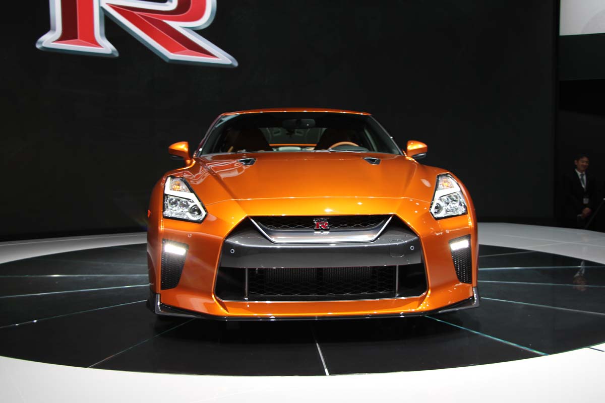 Nissan GT-R 2017 (11)