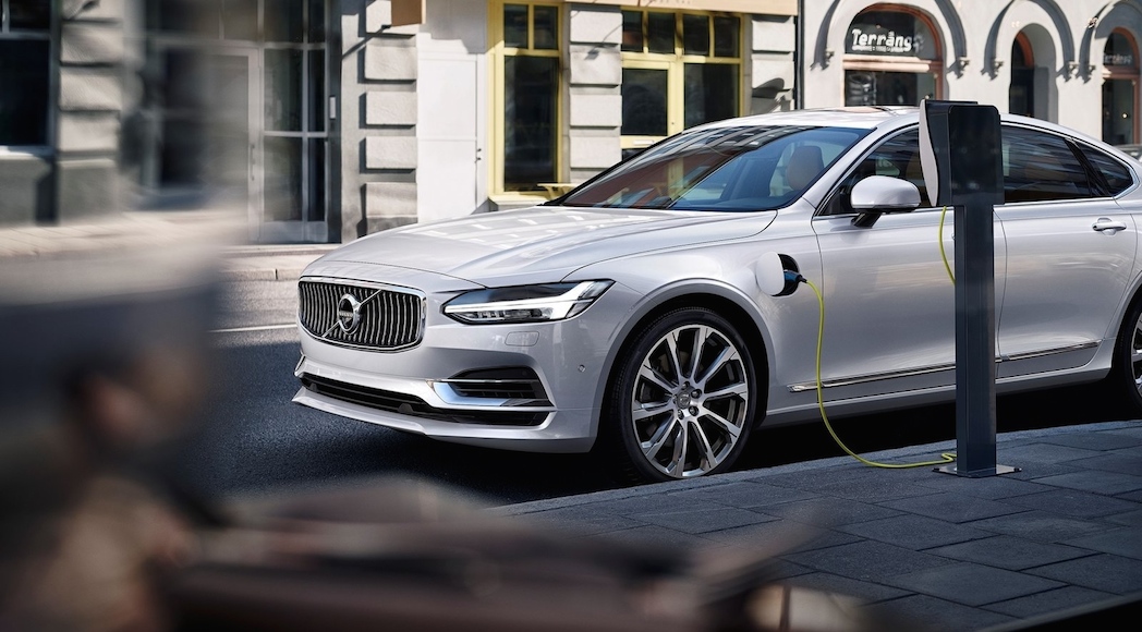 Volvo S90 T8 2017-1