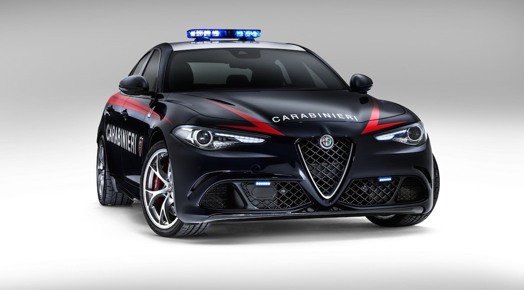 Alfa Romeo Giulia-QV Police 2016-1
