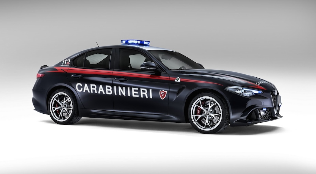 Alfa Romeo Giulia-QV Police 2016-3