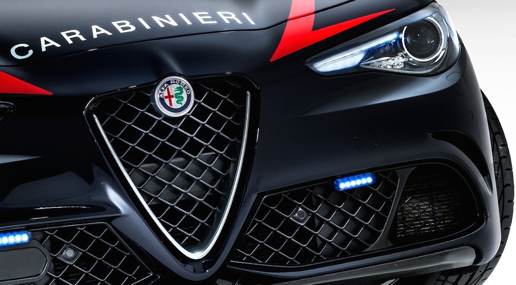Alfa Romeo Giulia-QV Police 2016-5