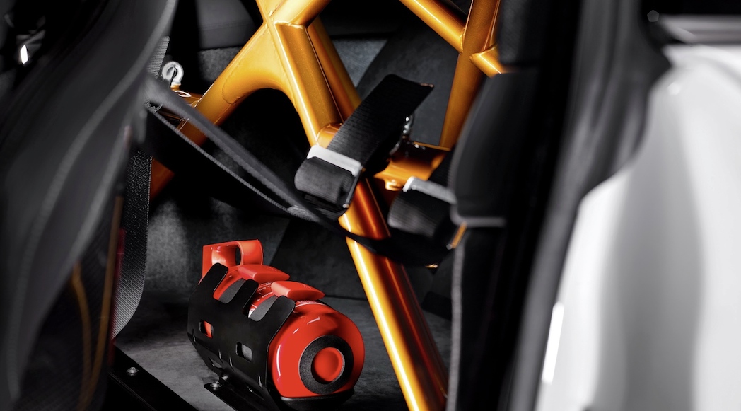 BMW M4 GTS Pace Car 2016-13