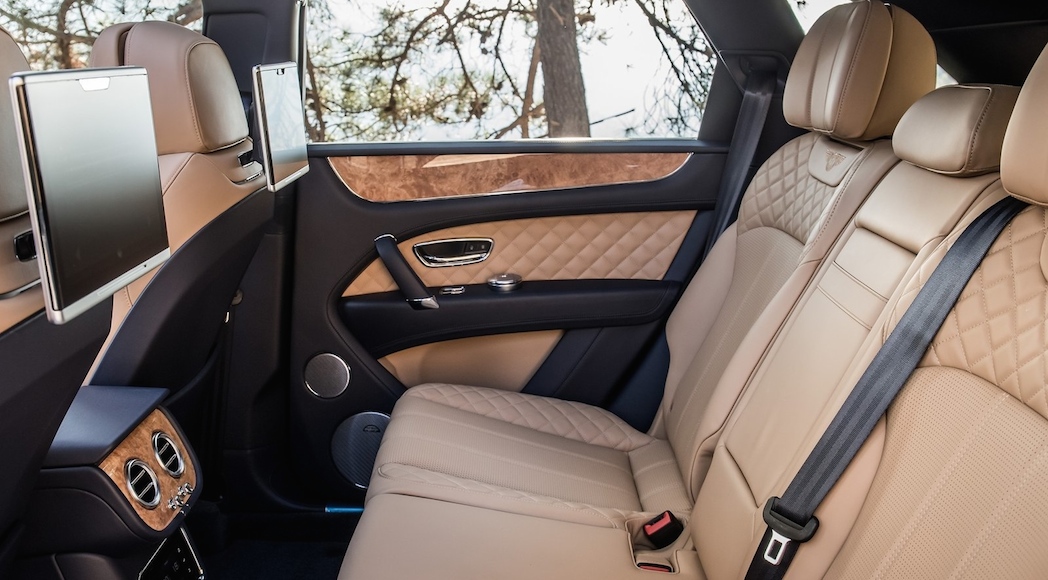 Bentley Bentayga 2016-10