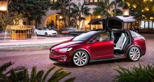 Tesla vise 90 000 unités en 2016, 500 000 en 2018