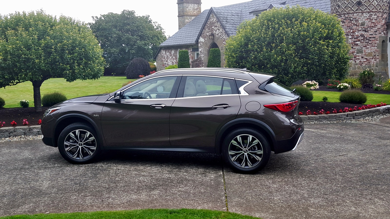 infiniti QX30001
