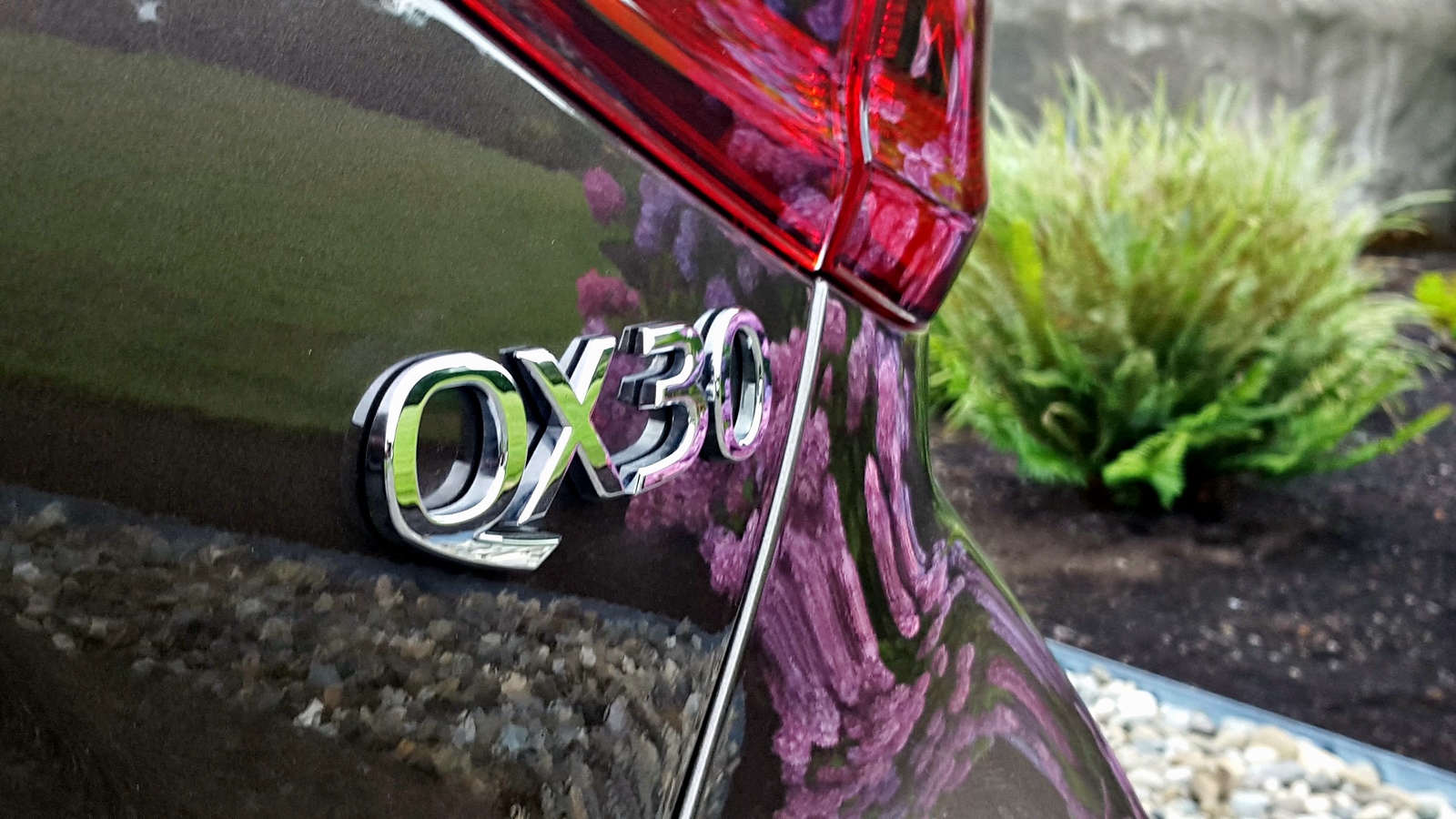 infiniti QX30002