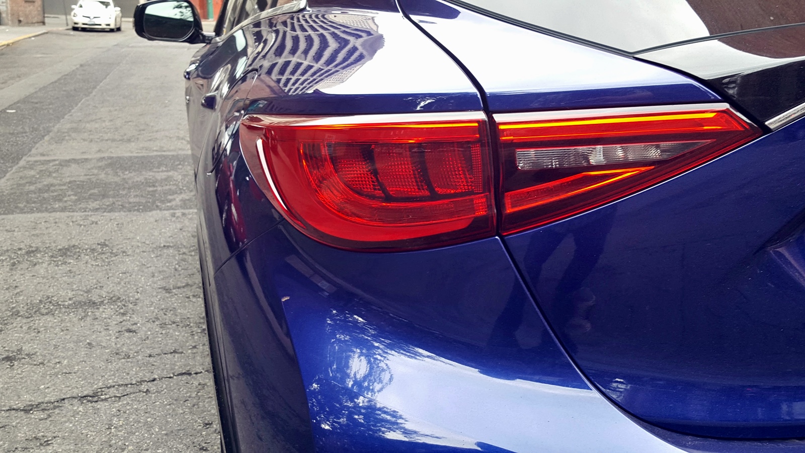 infiniti QX30029