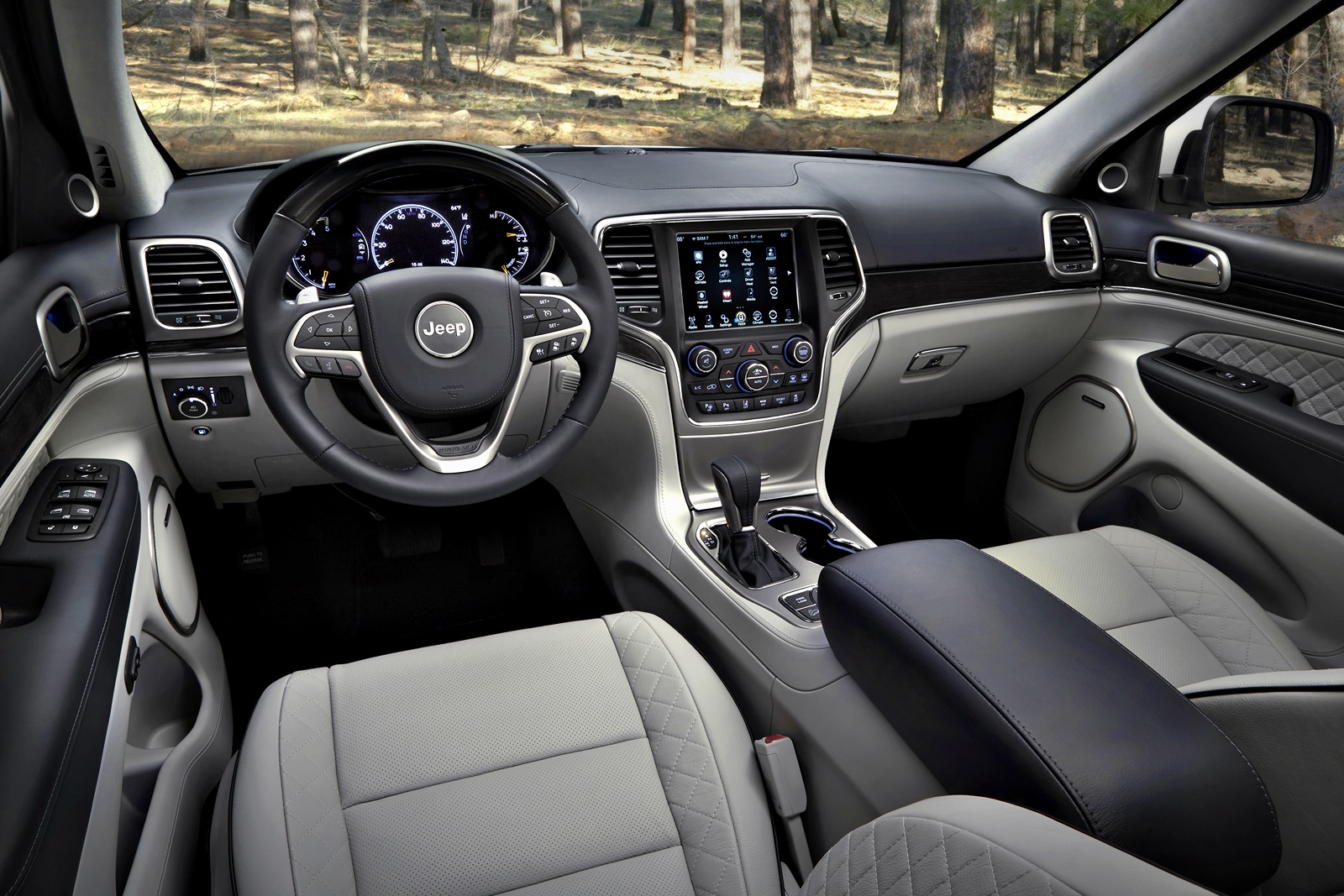 2017 Jeep® Grand Cherokee Summit