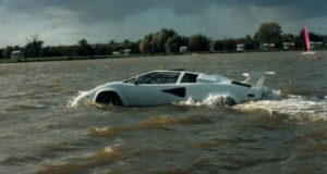 Lamborghini Countach amphibie à vendre!