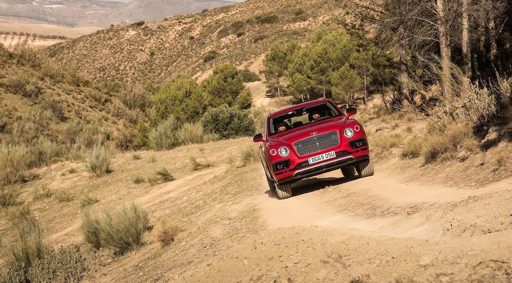 2-bentley-bentayga-2016-1600-29