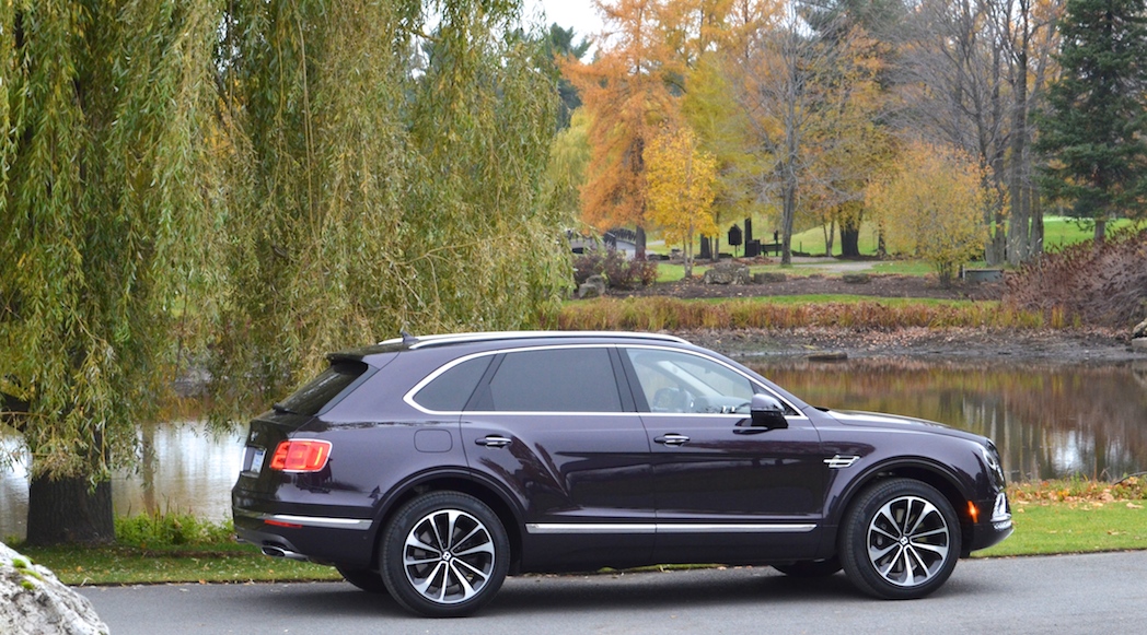 bentley-bentayga-2017-20