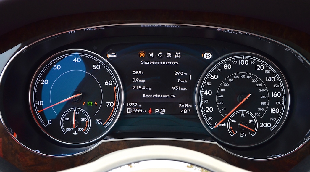 bentley-bentayga-2017-37