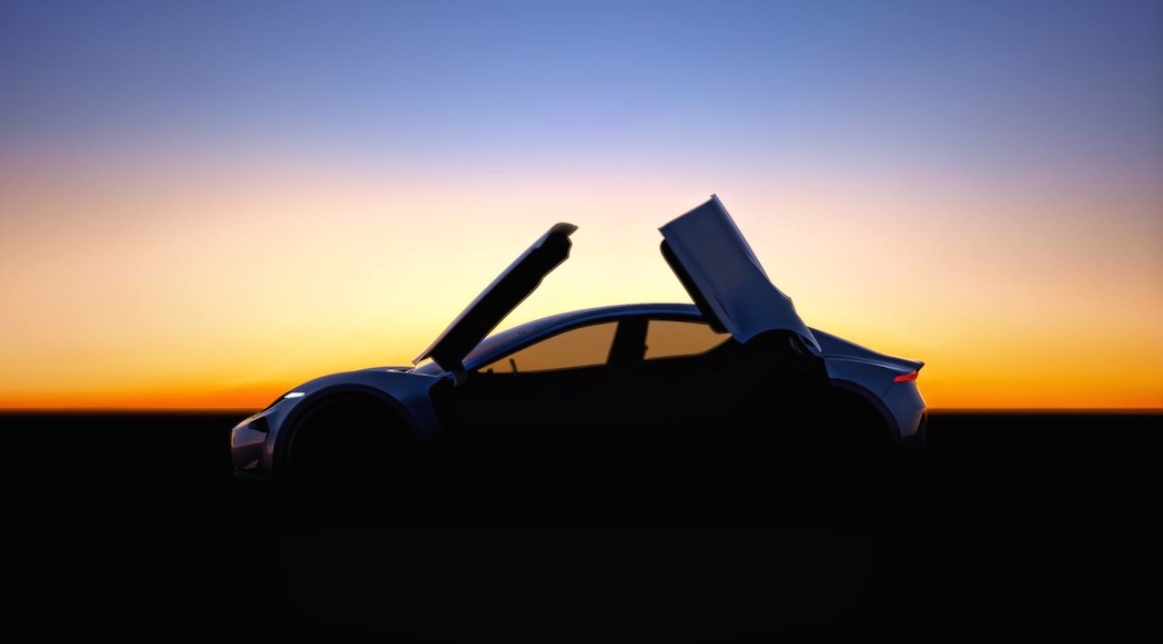 3-fisker-emotion-side