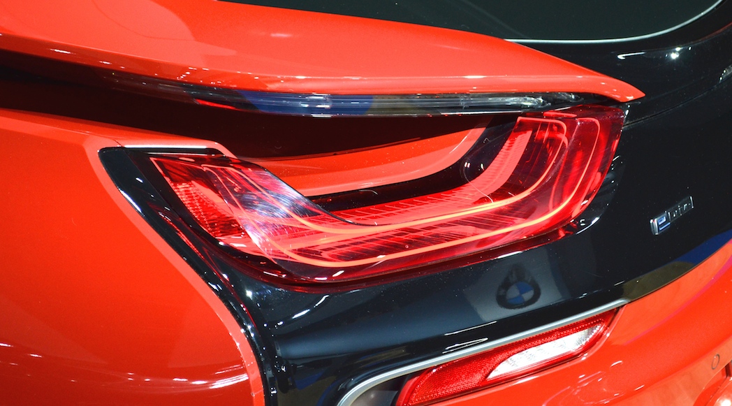 BMW i8 Red Protonic Edition 2017-12