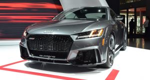New York 2017 : Audi TT-RS 2018 : 400 étalons en rut
