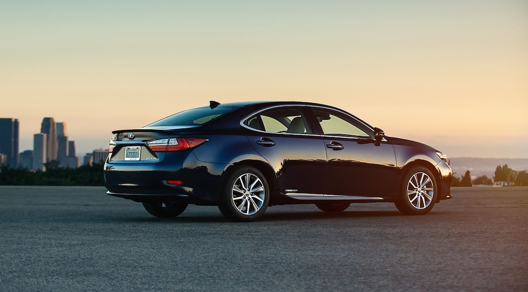 5-Lexus-ES-2016-1600-09