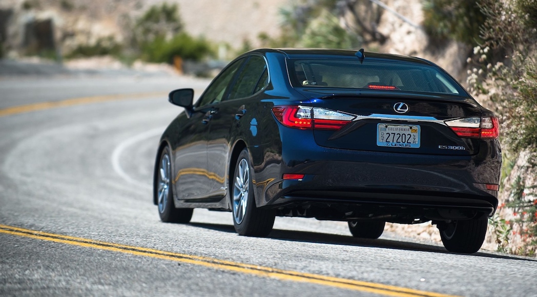 6-Lexus-ES-2016-1600-0a