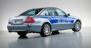 Perquisition chez Mercedes-Benz en Allemagne concernant les moteurs diesel
