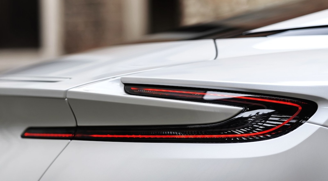 13-Aston_Martin-DB11_V8-2018-1600-0e