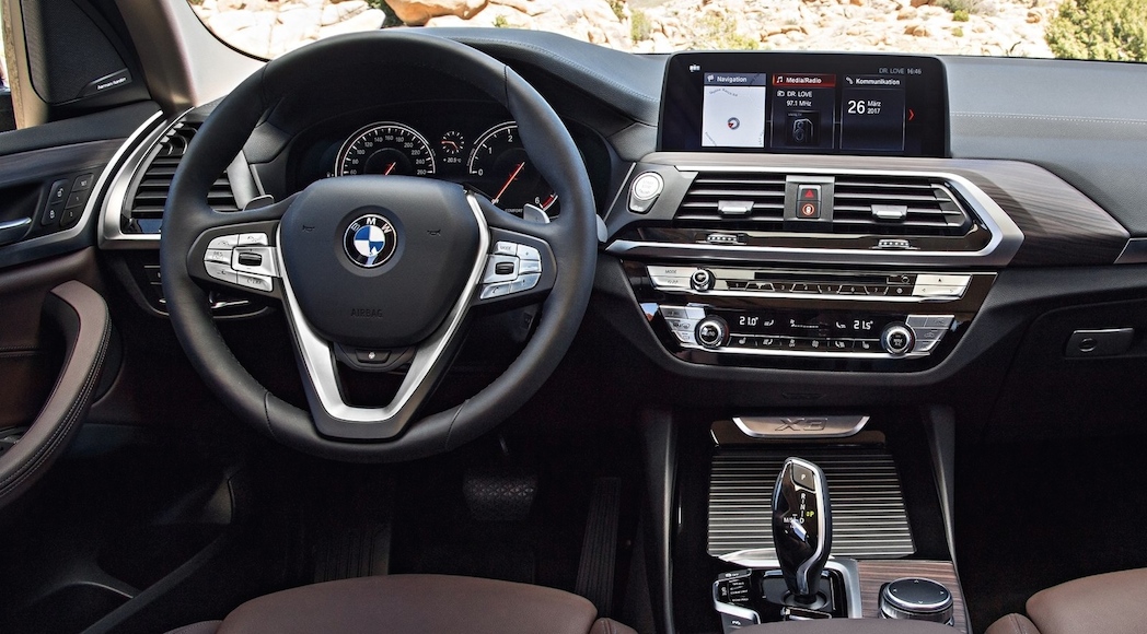 16-BMW-X3-2018-1600-1a
