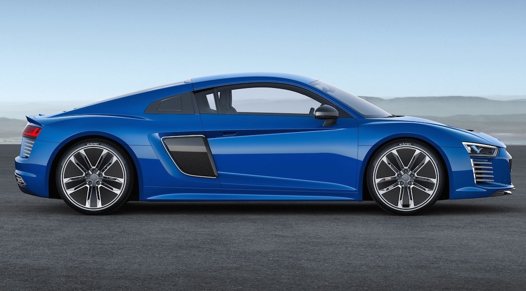 5-Audi-R8_e-tron-2016-1600-06