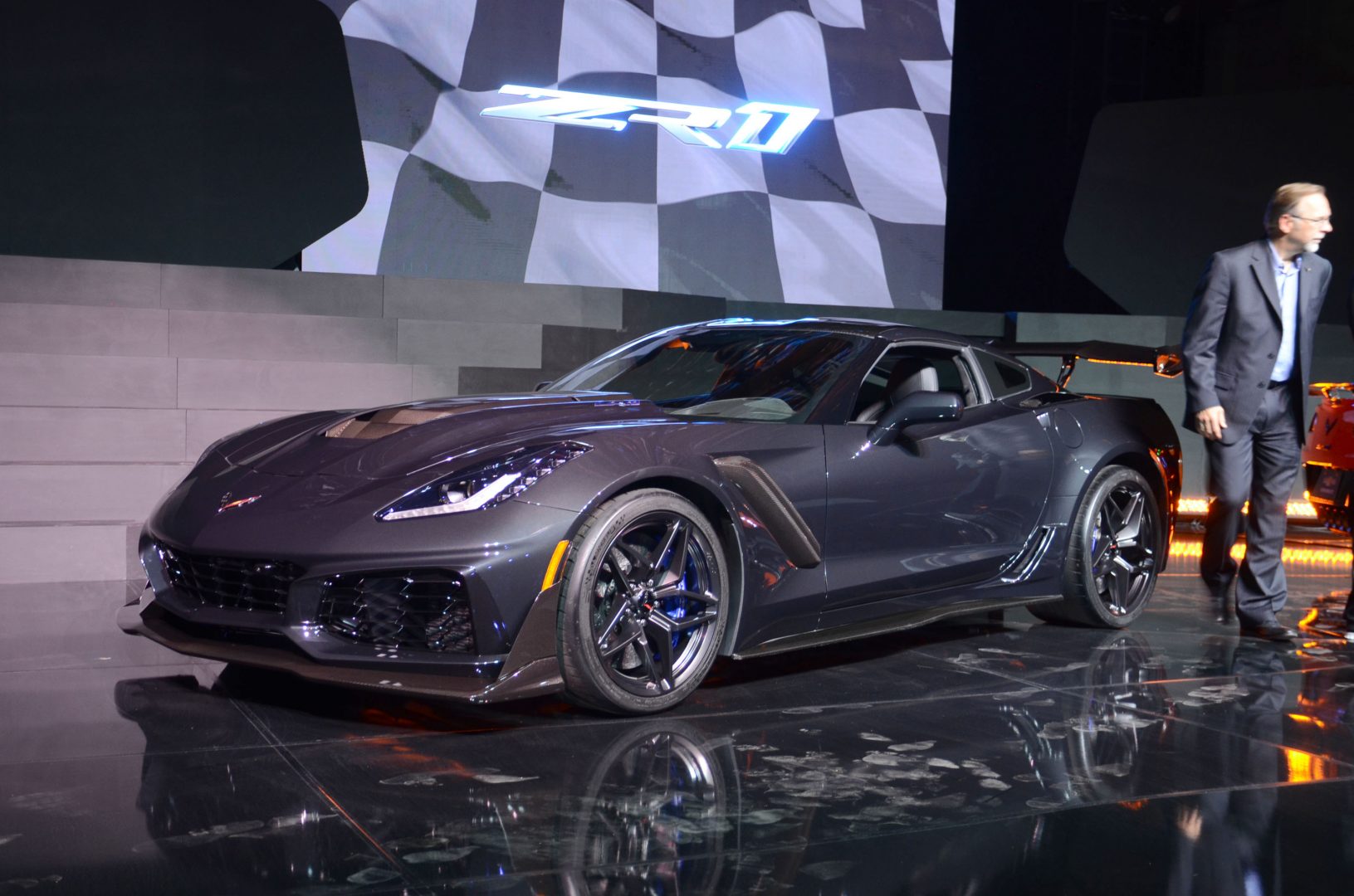 Chevrolet-Corvette-ZR1-2019 (8)