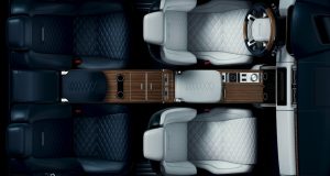 ACTUALITÉ AUTO : Première image du Land Rover Range Rover SV Coupe avant Genève
