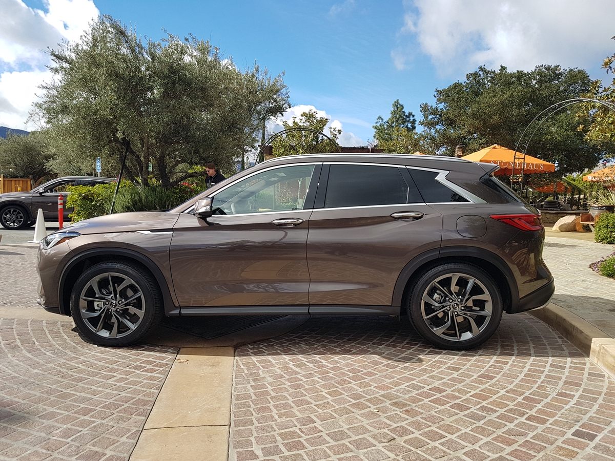 Infiniti QX50 (3)